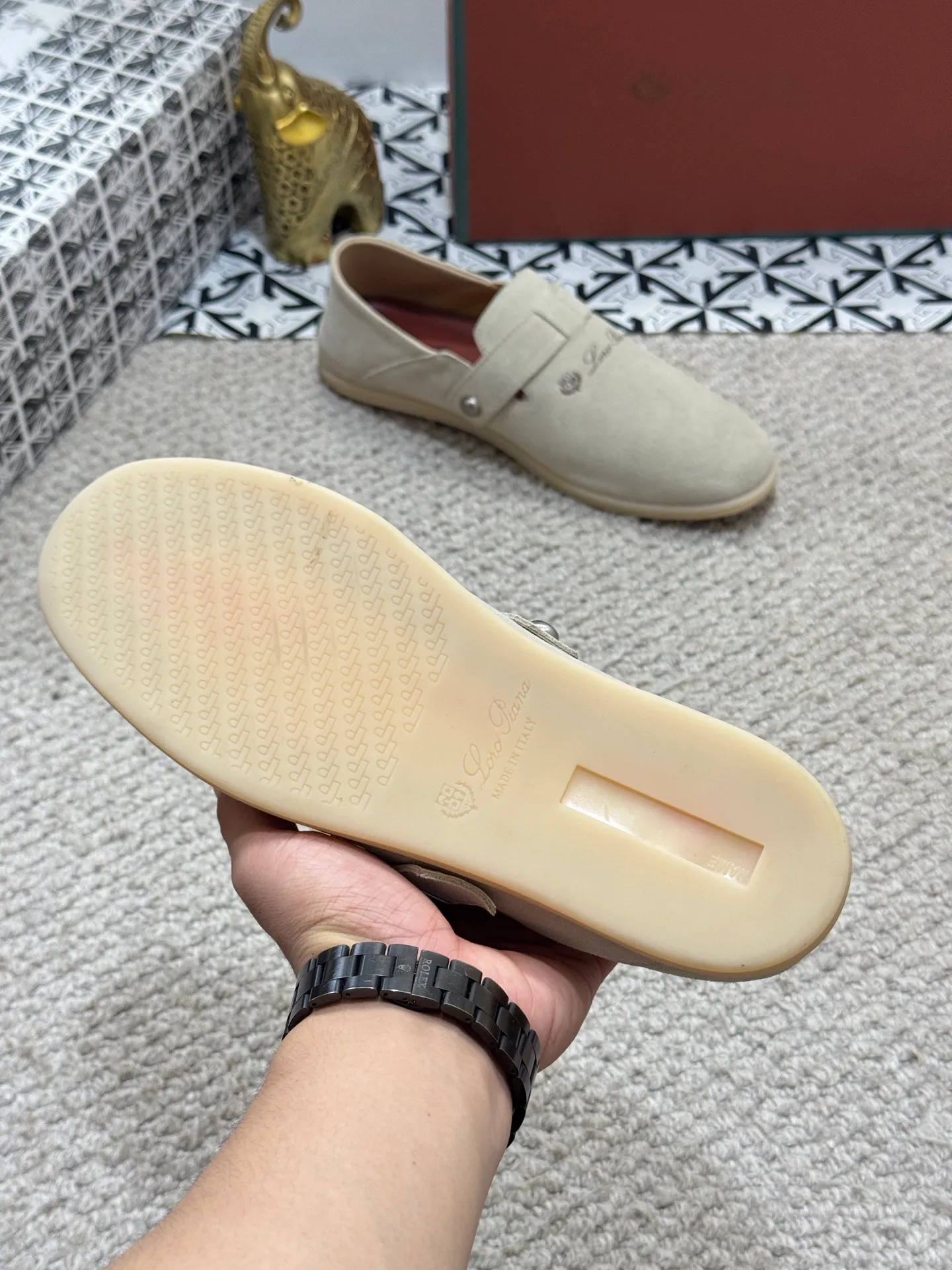 Men's men's shoes 💰420 [New style] 🍓🍓Loro Piana - LP's new moccasin shoes are made of water-repellent treated suede uppers with rubber soles, a classic. The complex craftsmanship and meticulous structure make the shoes light and soft, allowing you to walk comfortably and freely. Perfect for wearing at the beach or out in the water during the summer. Size: 38-44 (45 customized